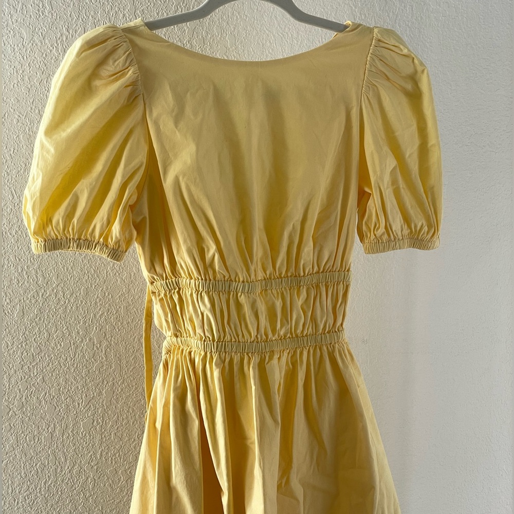 Lovers and friends yellow dress